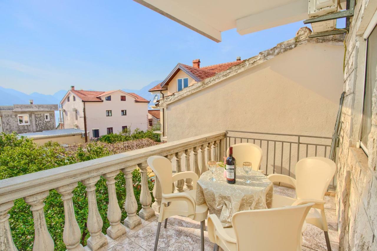 Apartment Vladan Kotor Eksteriør billede